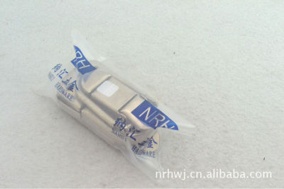 納匯箱扣鎖 優質五金配件，保障箱包安全與耐用